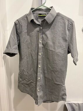 Murano Men's Short-Sleeve Button-Down Shirt in Gray